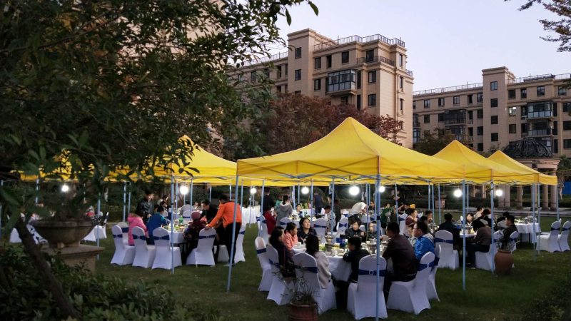 安吉華都&middot;蘭廷公館業主共享&ldquo;百人露天火鍋宴&rdquo;