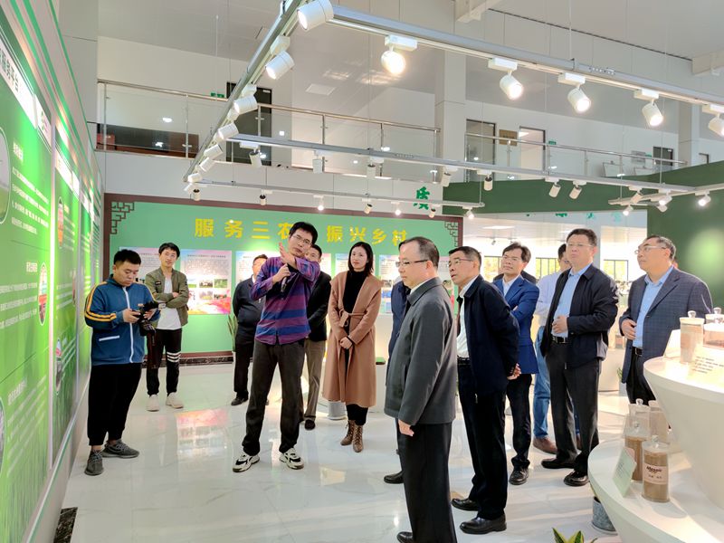 農業農村部、中央農辦秘書局領導調研浙農現代農業綜合服務中心