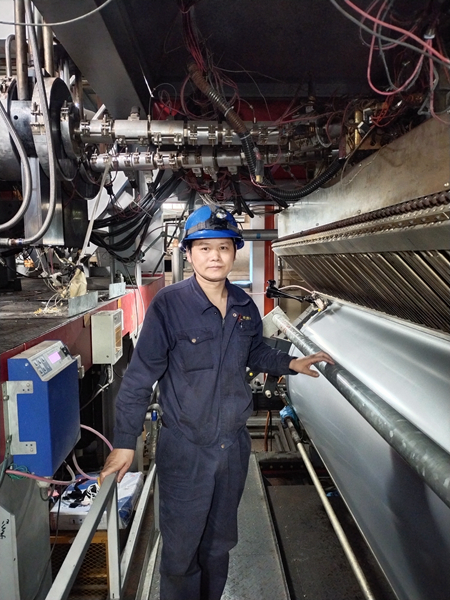 三十年如一日守護(hù)薄膜生產(chǎn) &mdash;&mdash;新光公司包材車(chē)間班長(zhǎng)姜良?xì)w